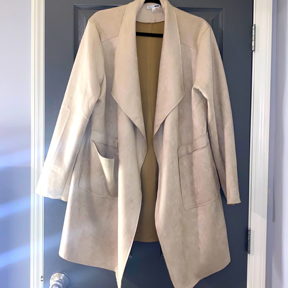 Elegant Cream Women's Coat